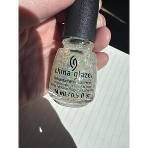 China Glaze Nail Lacquer – Luxe and Lush #1132 | Iridescent Glitter Topper